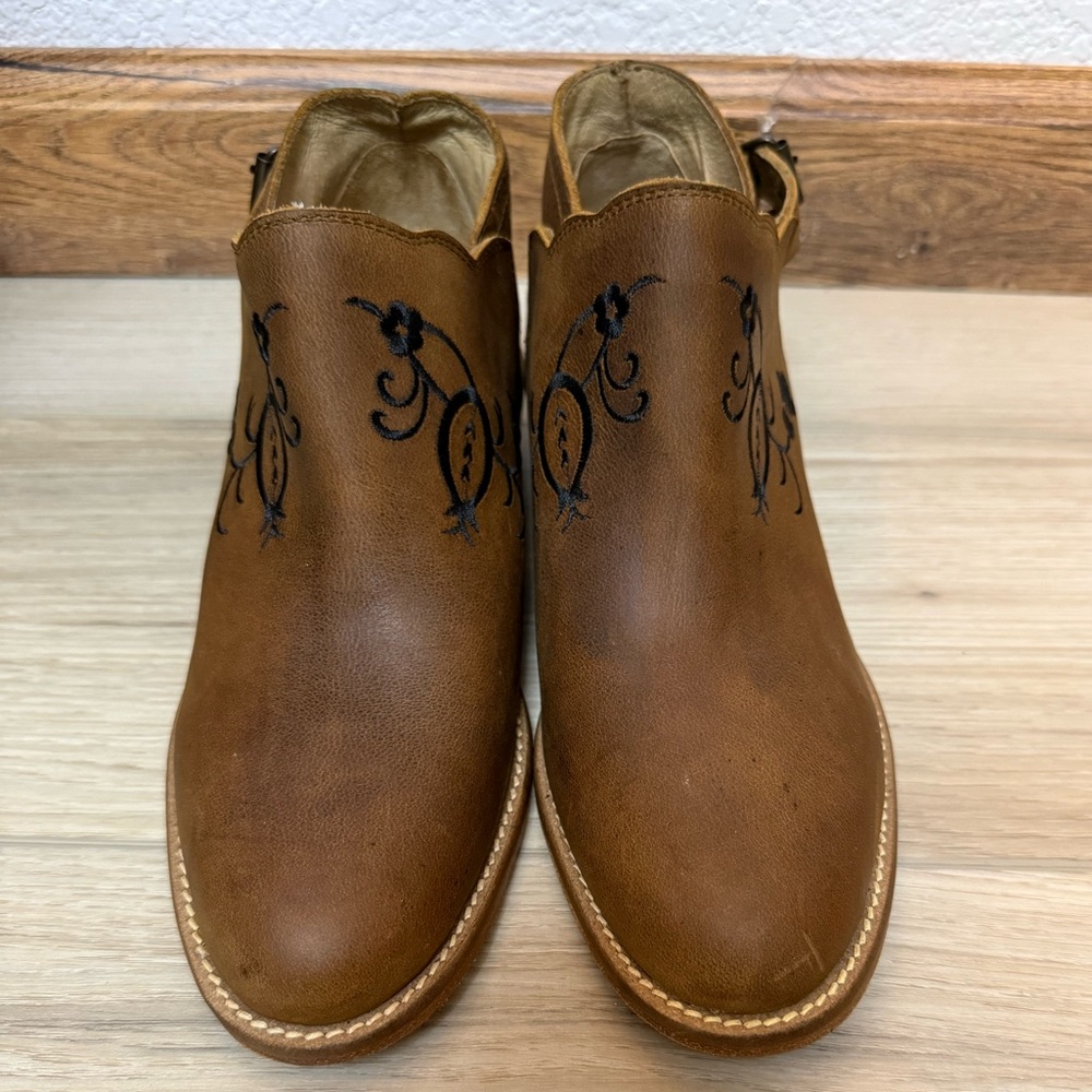 Musse & Cloud Leather Western Ankle Boots Size 7 Boho Embroidered Brown